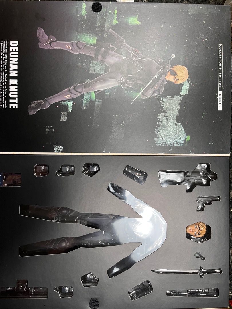 Hot Toys Appleseed Saga Ex Machina Briareos Hecatonchires Figure And Deunan Knute Set