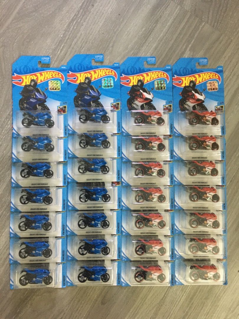 Hot Wheels Ducati Panigale Hobbies Toys Toys Games On Carousell