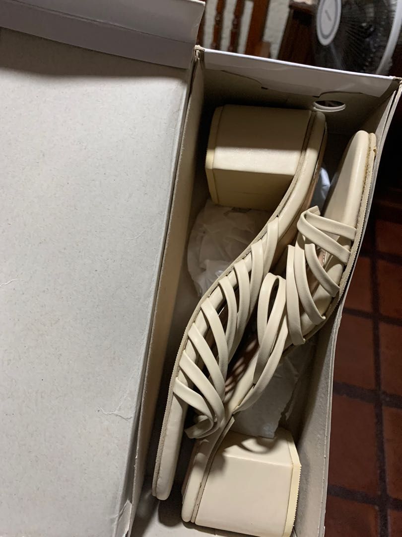 Criza Emma Nude Block Heels Women S Fashion Footwear Heels On Carousell