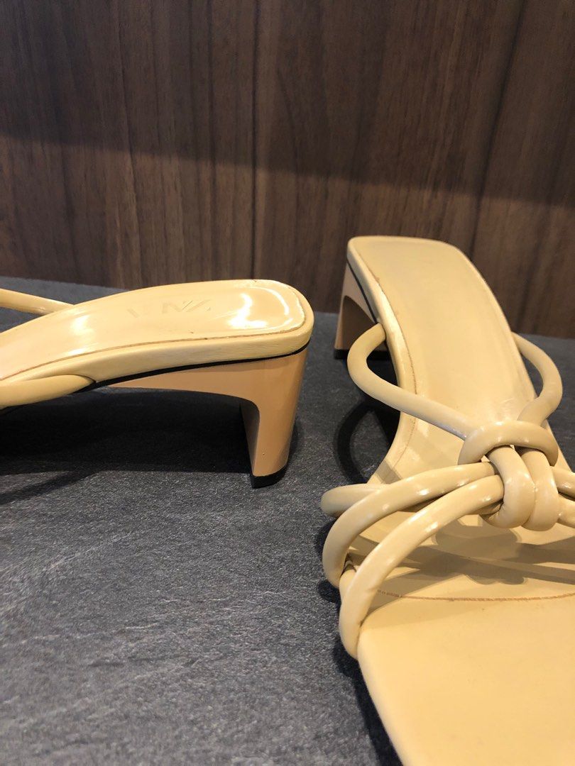 Zara Nude Block Heels Women S Fashion Footwear Heels On Carousell