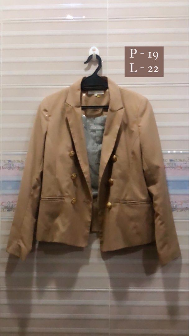 Blazer Nude Cantik Women S Fashion Tops Other Tops On Carousell