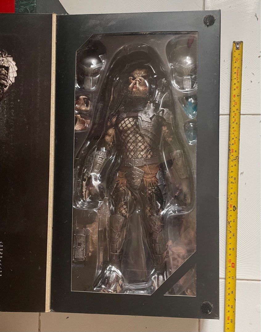 Hot Toys Classic Predator Hobbies Toys Toys Games On Carousell