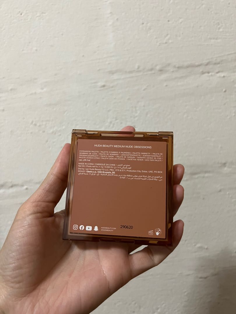 Huda Medium Nude Obsessions Beauty Personal Care Face Makeup On