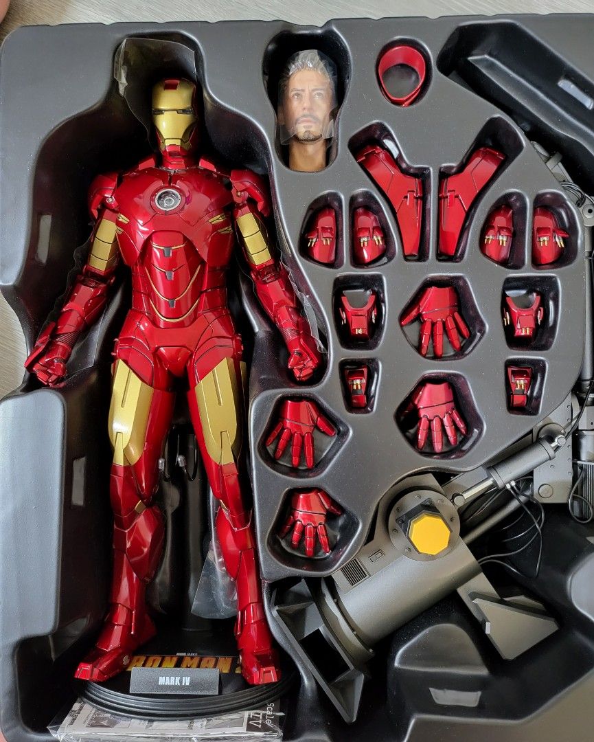 Hot Toys Ironman Mk With Suit Up Gantry Mms Hobbies Toys Toys Games On Carousell
