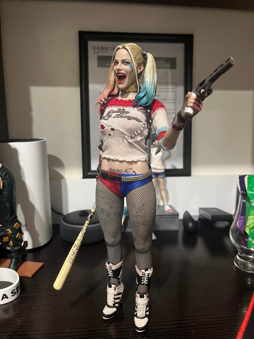 Bib Hot Toys Suicide Squad Harley Quinn On Carousell