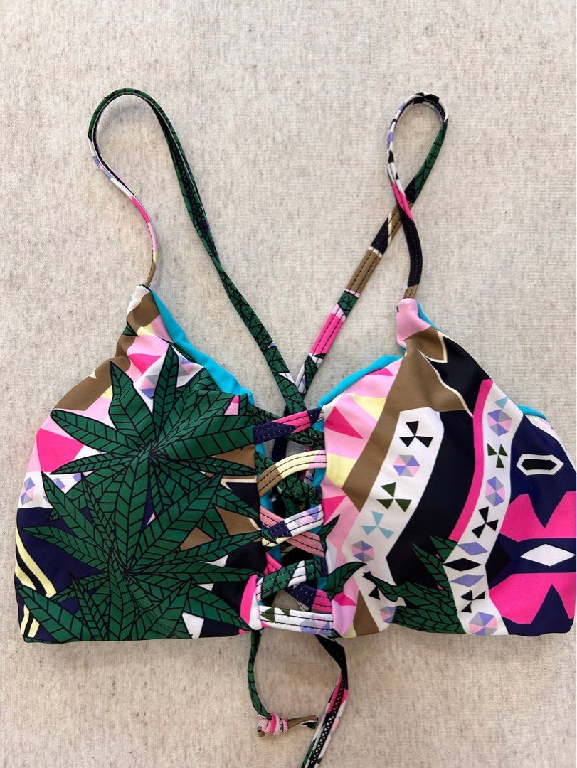 Coco Cabana Reversible Bikini Top Women S Fashion Swimwear Bikinis Swimsuits On Carousell