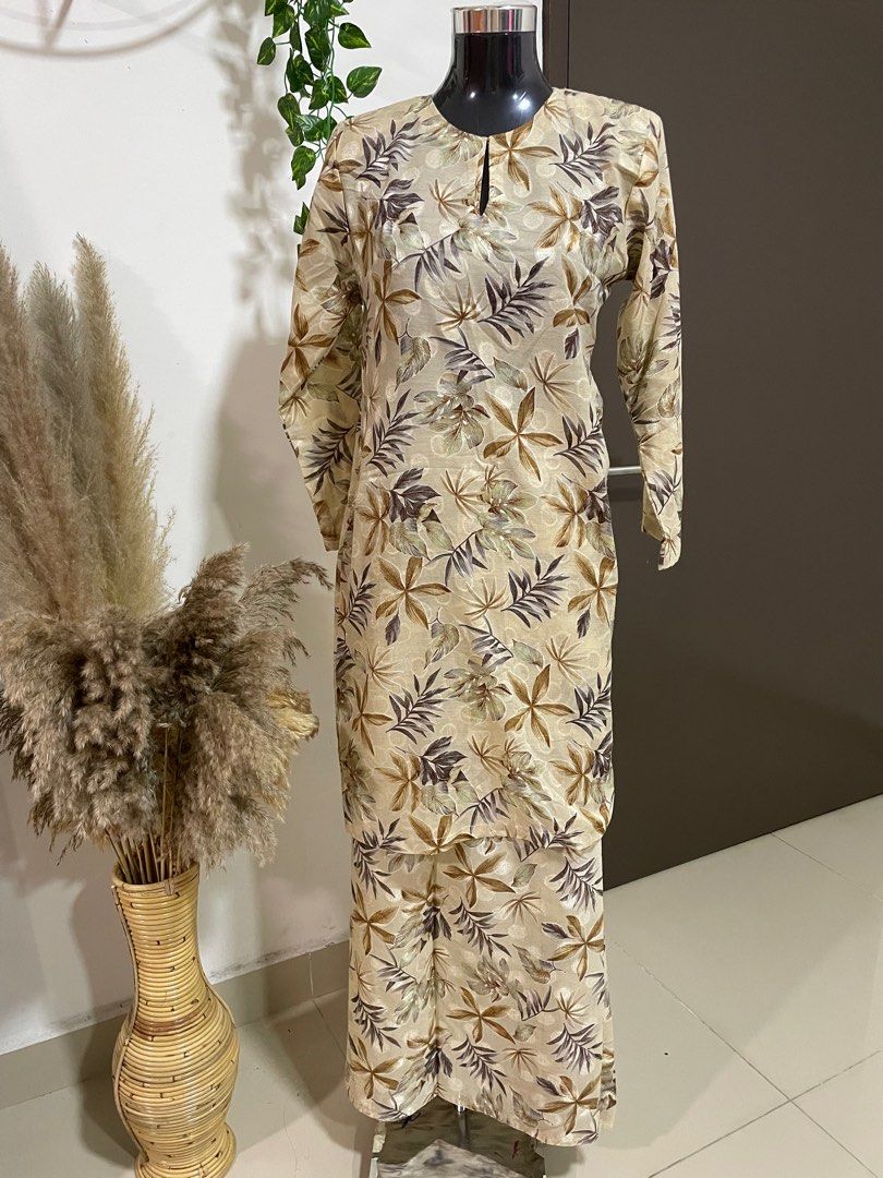 Baju Kurung Nude Women S Fashion Muslimah Fashion Baju Kurung