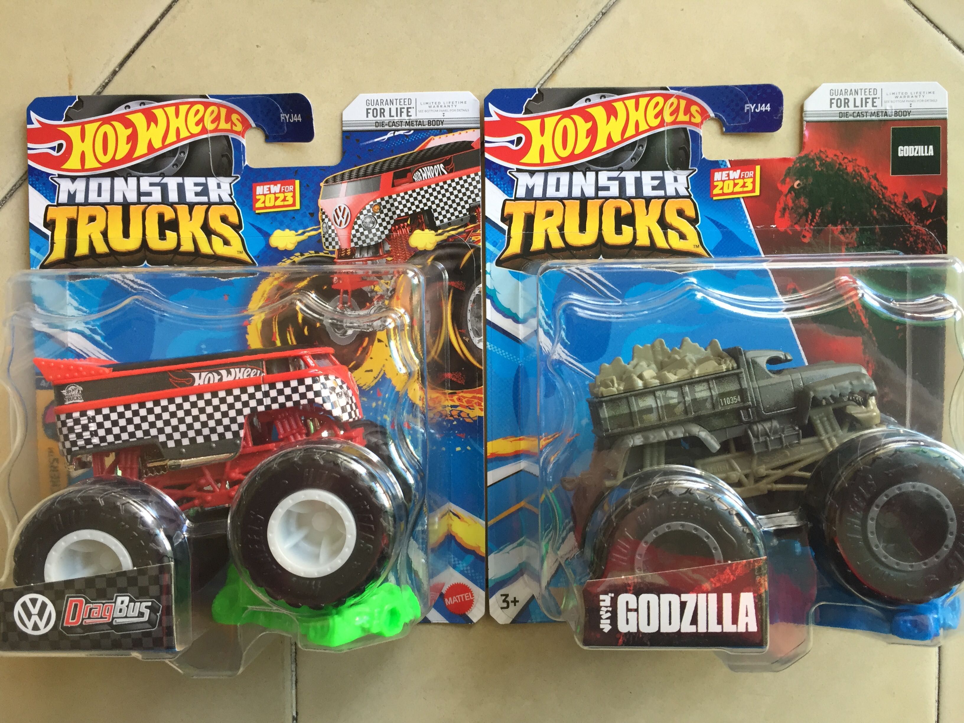 Hot Wheels Monster Trucks Volkswagen DragBus Godzilla Army Truck Super Car Lot Hobbies Toys