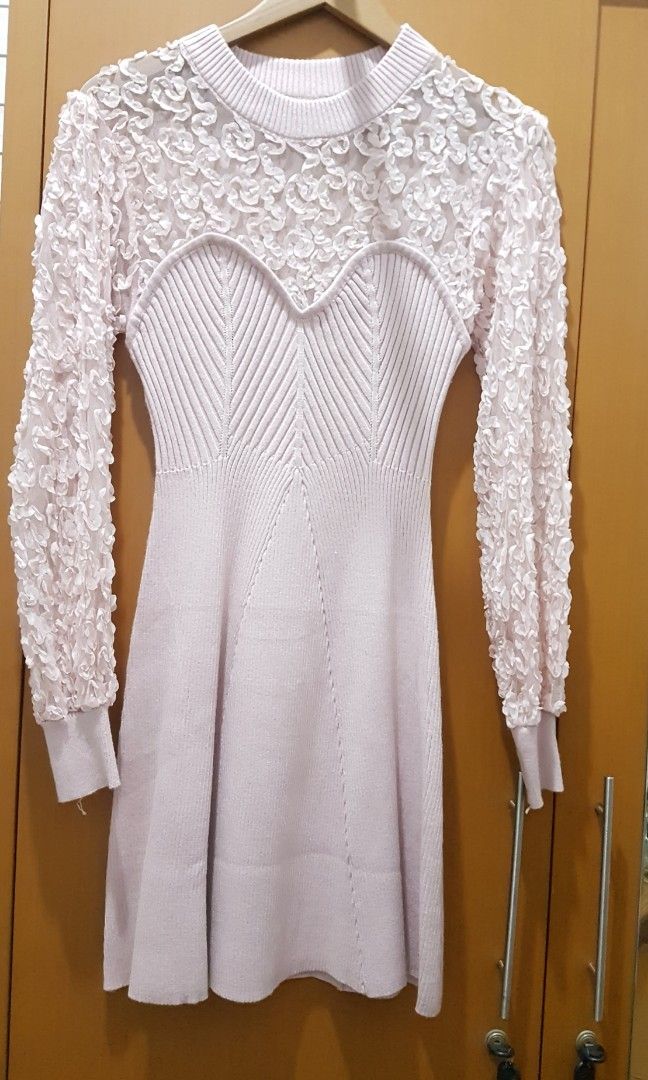 Mididress Pink Nude Fesyen Wanita Pakaian Wanita Gaun Rok Di Carousell