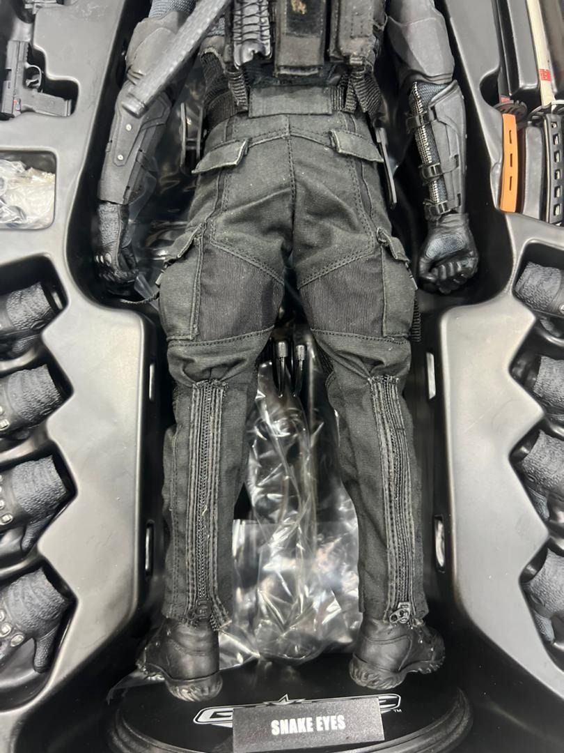 Hot Toys Mms G I Joe Retaliation Snake Eyes Collectible Figure