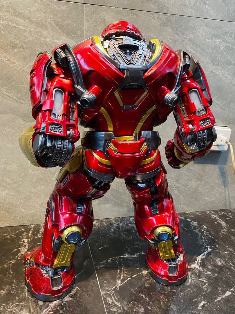 Hot Toys Hulkbuster Mk Hobbies Toys Toys Games On Carousell