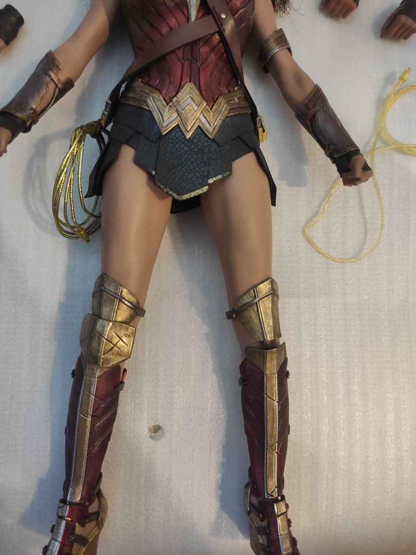 Hot Toys Wonder Woman Justice League Loose Figure Hobbies Toys Toys Games On Carousell