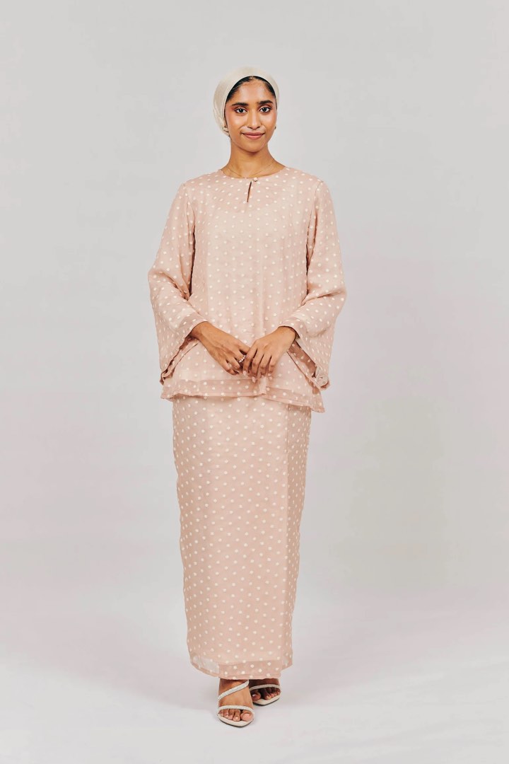 Saoi Kurung Kedah In Embun Pagi Nude Women S Fashion Muslimah Fashion
