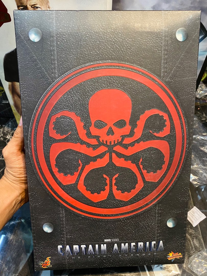 Hot Toys Red Skull Captain America On Carousell