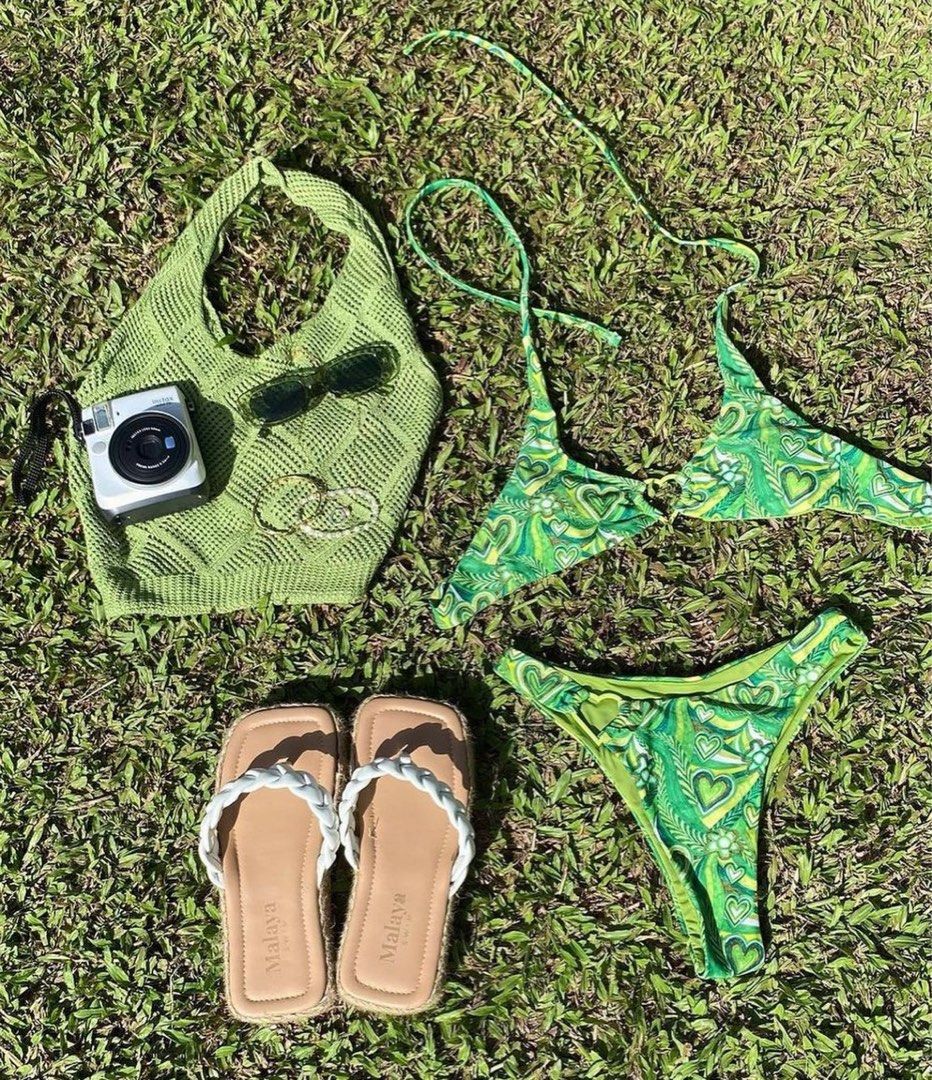 Blackbough Swim Bikini Set Women S Fashion Swimwear Bikinis Swimsuits On Carousell