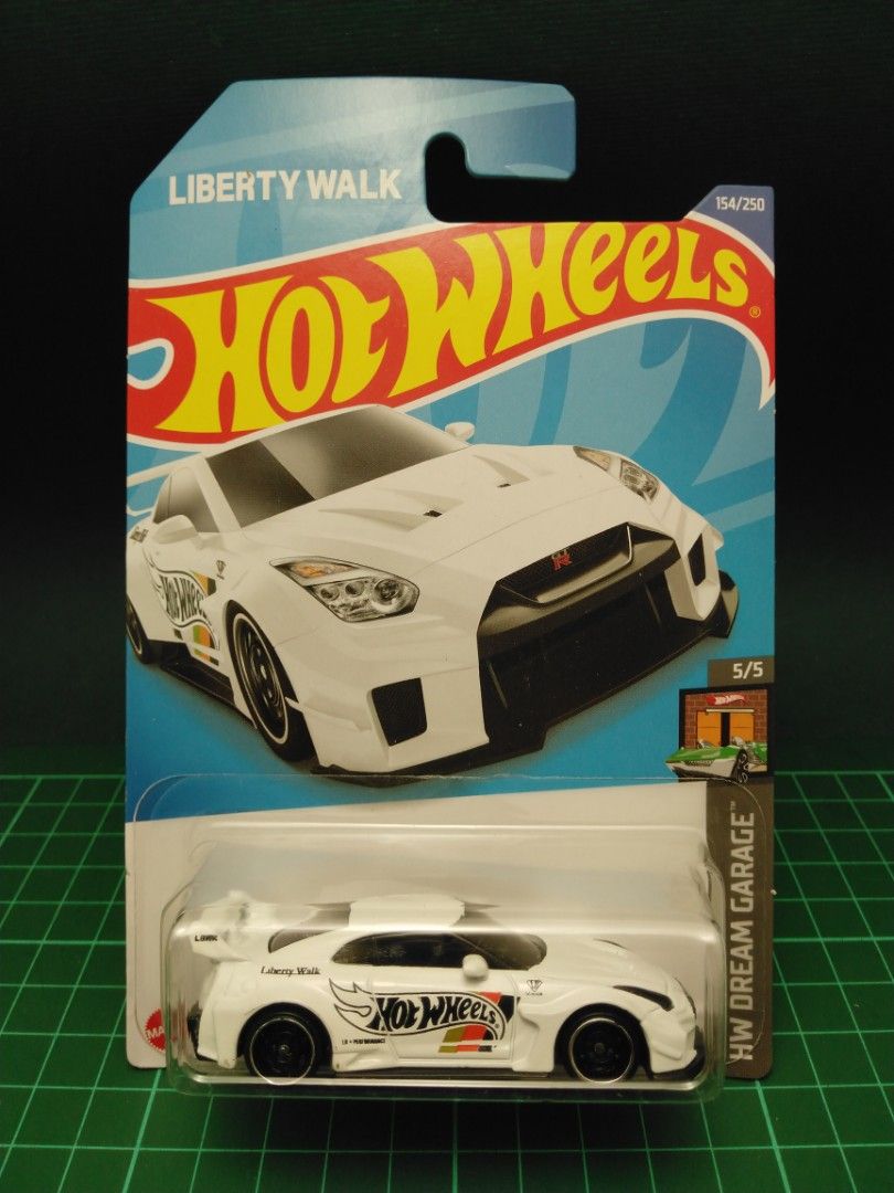 Hot Wheels LBWK LB SILHOUETTE Works GT Nissan GT RR Ver White Hobbies Toys Toys