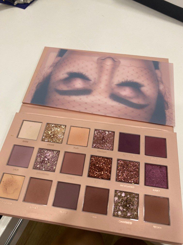 Huda Beauty Nude Eyeshadow Beauty Personal Care Face Makeup On