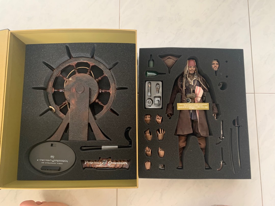 Hot Toys Jack Sparrow Dx Hobbies Toys Toys Games On Carousell