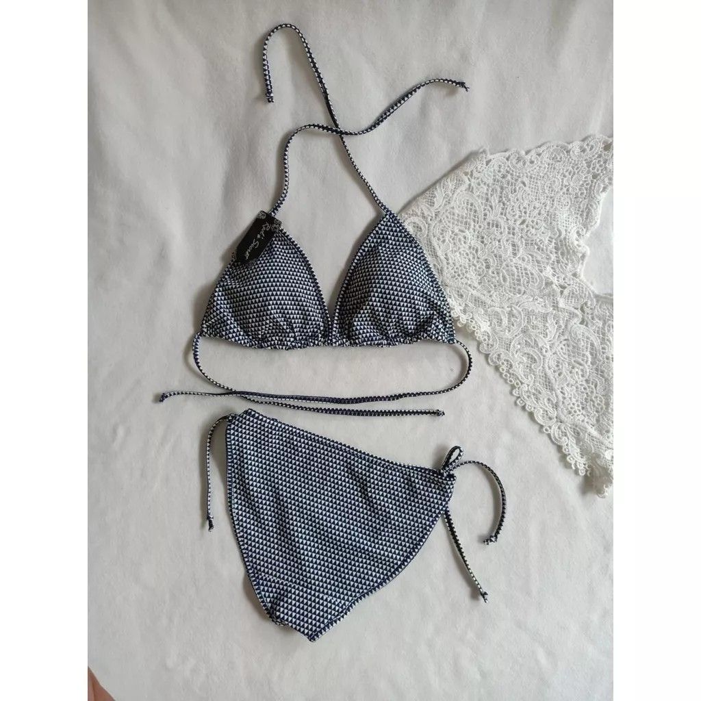 BK 3301 Segitiga Hitam Putih Bikini Segitiga Ikat Dengan Busa Selip