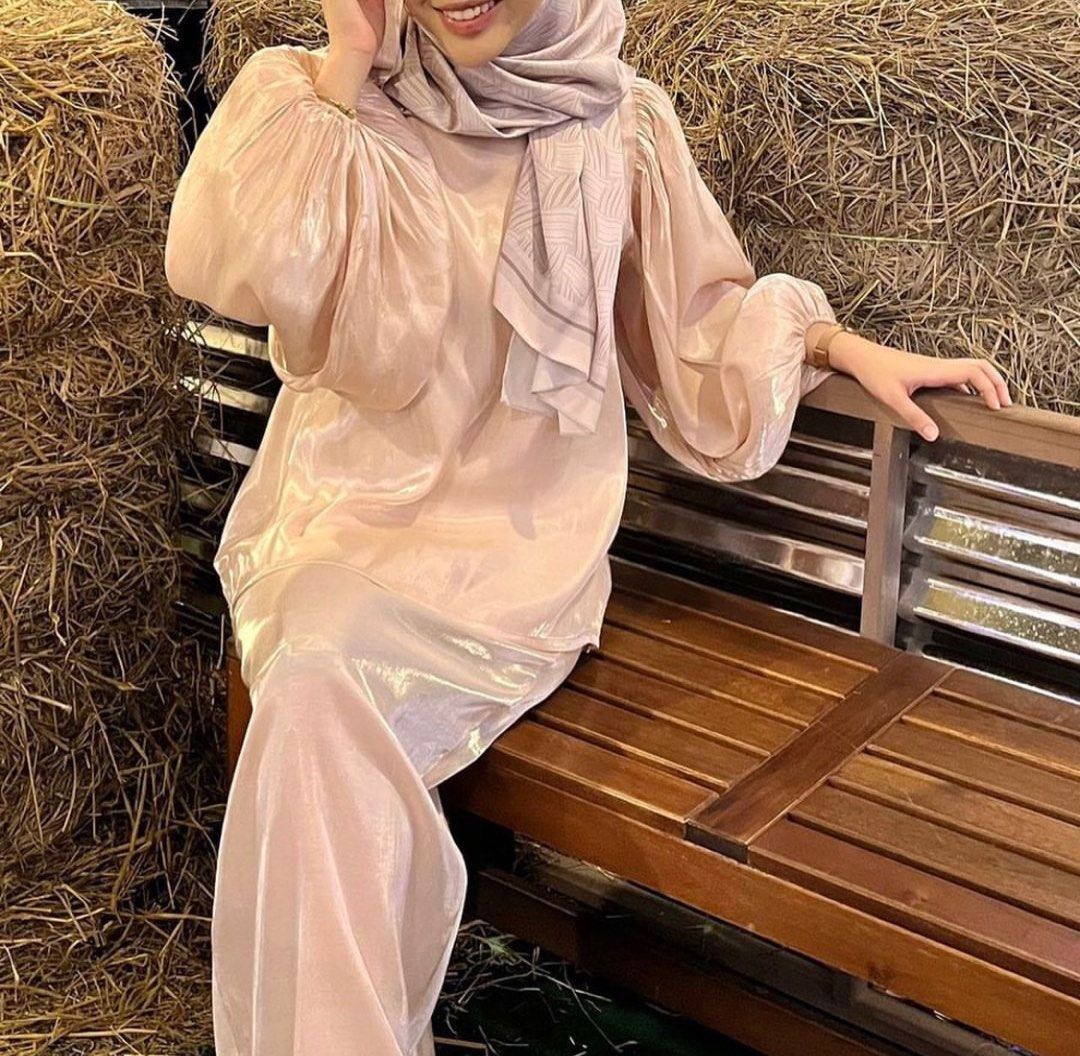 Hitam Manis Leia Kurung In Nude Women S Fashion Muslimah Fashion Baju Kurung Sets On Carousell