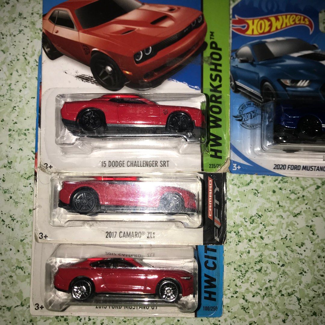 HOT WHEELS MUSCLE SET MUSTANG CAMARO DODGE CHALLENGER HELLCAT Hobbies Toys Toys