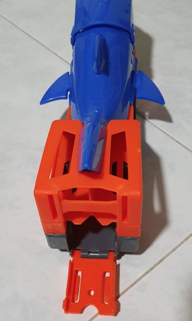 Hot Wheels Shark Chomp Transporter Hobbies Toys Toys Games On Carousell