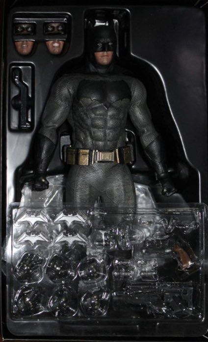 Wtb Hot Toys Bvs Batman Mms Black Chrome Armored Batman Mms Hottoys Bulletin Board