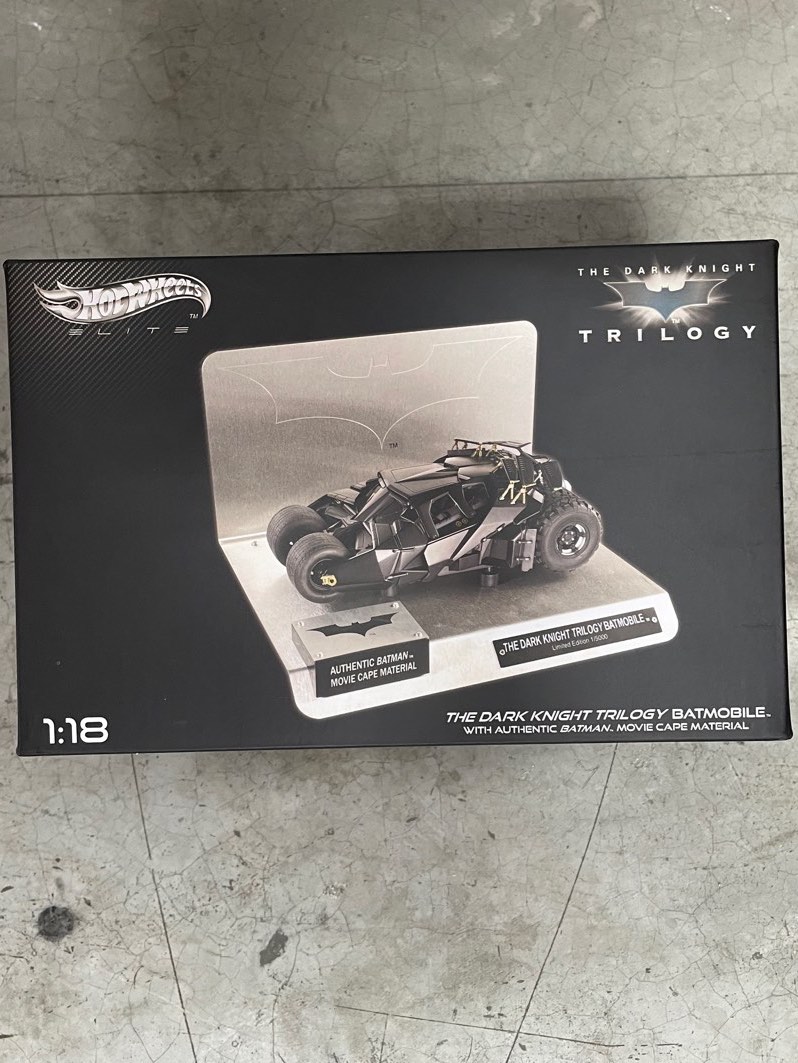 Hot Wheels Elite The Dark Knight Trilogy Batmobile With Authentic Batman Movie Cape