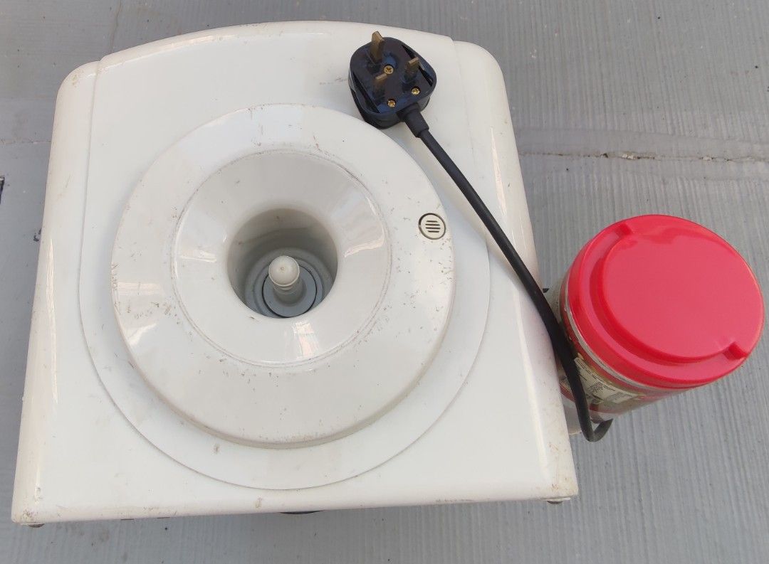 HC16L Hot Cold Water Dispenser Food Drinks Other Food Drinks On Carousell