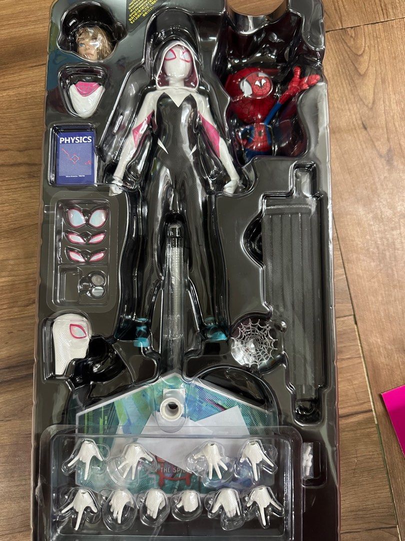 Hot toys Hottoys Spider Gwen Mms576 mms 576 spiderman 興趣及遊戲 玩具 遊戲類 Carousell