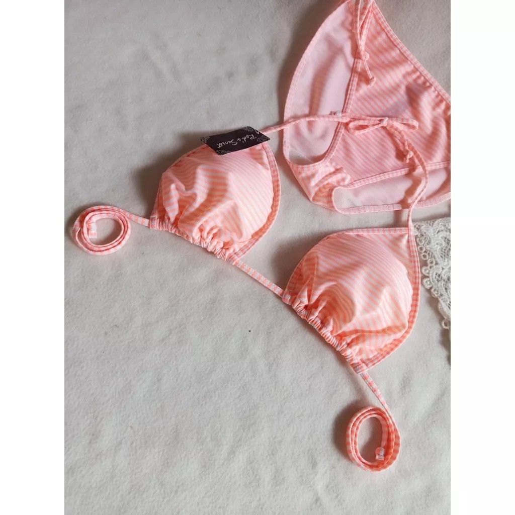 BK 3301 RXO Garis Salem Putih Bikini Pantai Segitiga With Foam On