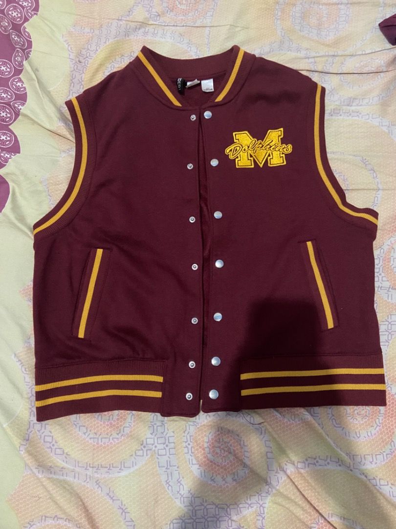 Vest H M X Sex Education On Carousell