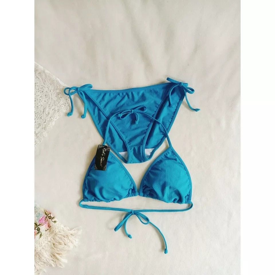 BK 3301R XO Biru Langit Bintik Bikini Segitiga Dengan Cup Busa Selip
