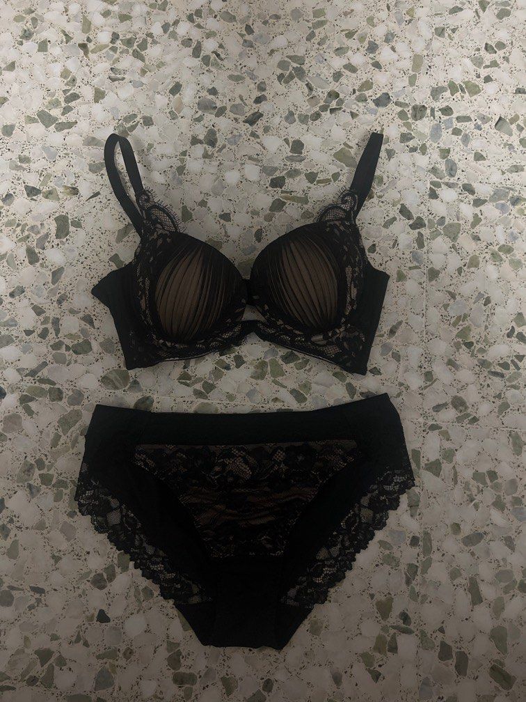 Peach John Lingerie Women S Fashion New Undergarments Loungewear On Carousell