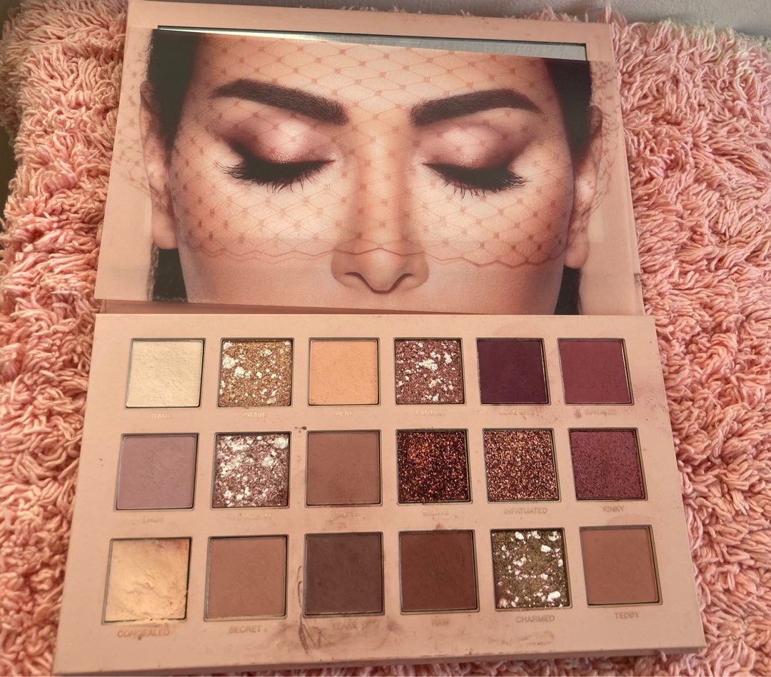 Huda Beauty Nude Eyeshadow Beauty Personal Care Face Makeup On