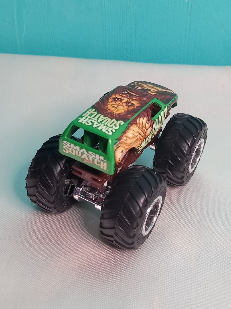 SMASH SQUATCH Mattel Hot Wheels Monster Trucks Toy On Carousell
