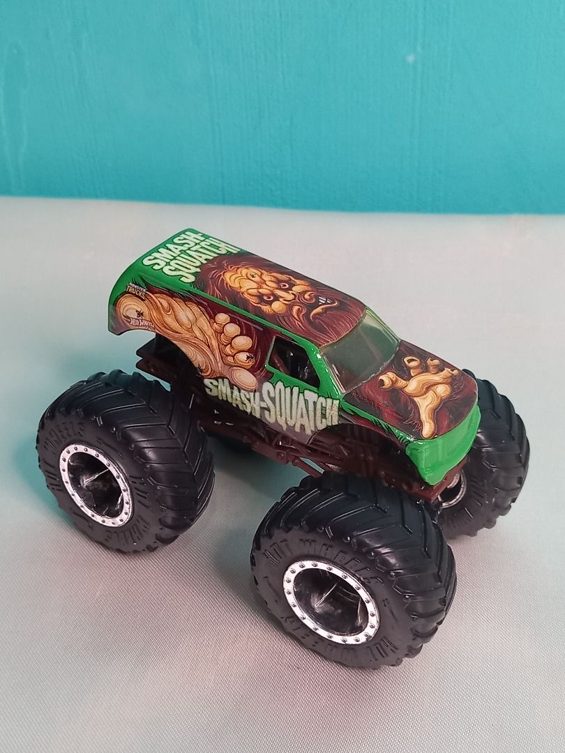 SMASH SQUATCH Mattel Hot Wheels Monster Trucks Toy On Carousell