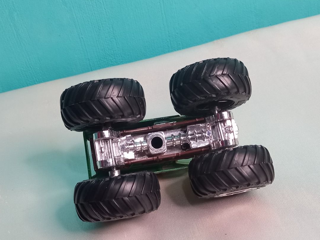 SMASH SQUATCH Mattel Hot Wheels Monster Trucks Toy On Carousell