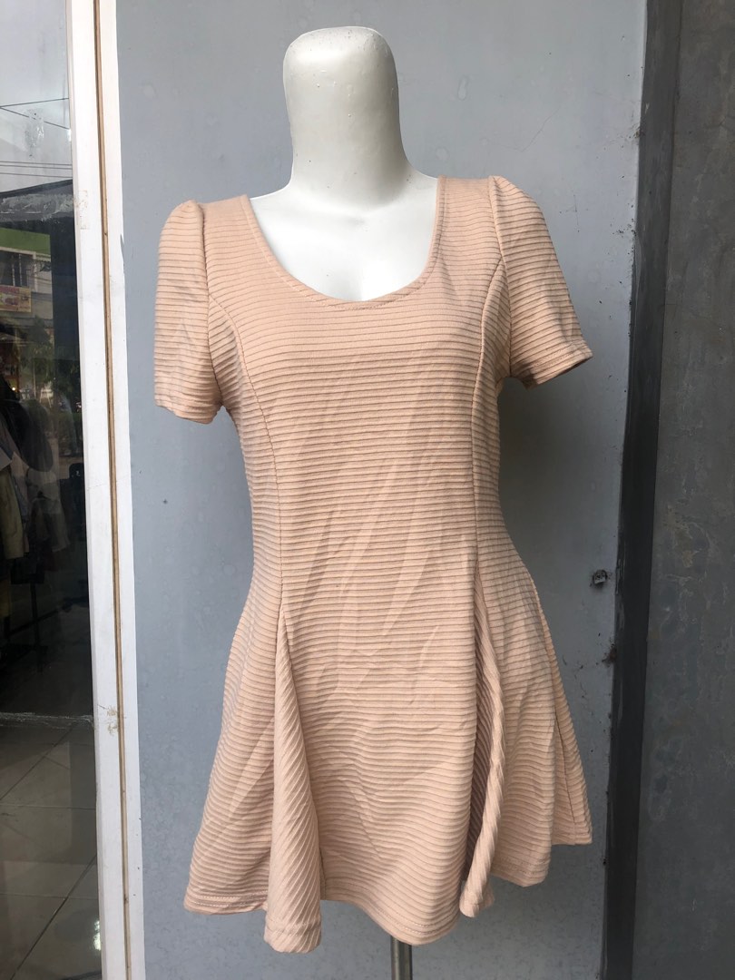 Mini Dress Nude Fesyen Wanita Pakaian Wanita Gaun Rok Di Carousell