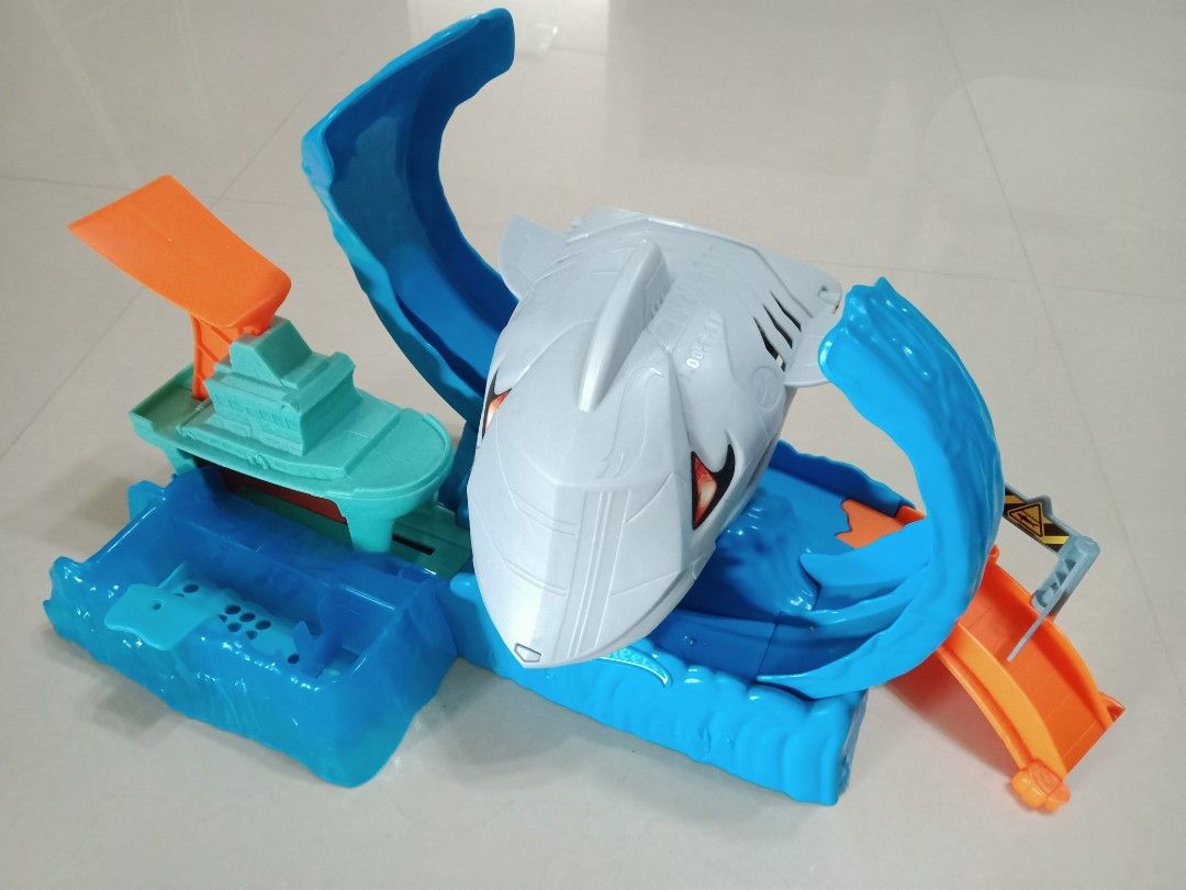 Hot Wheels City Track Robo Shark Playset Hobbies Toys Toys Games On Carousell