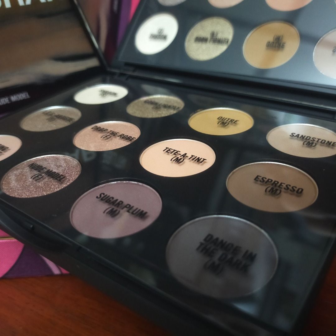 Mac Art Library Nude Model Beauty Personal Care Face Makeup On