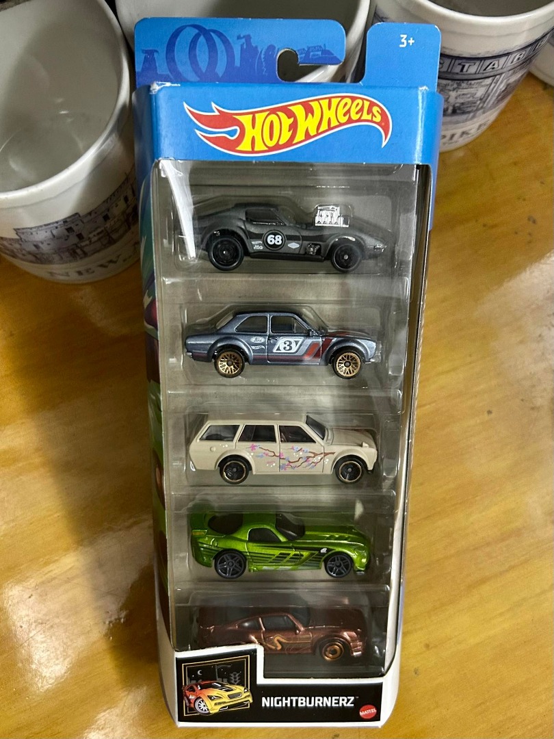 Hot Wheels NIGHTBURNERZ Pack Set HotWheels Datsun Wagon Ford