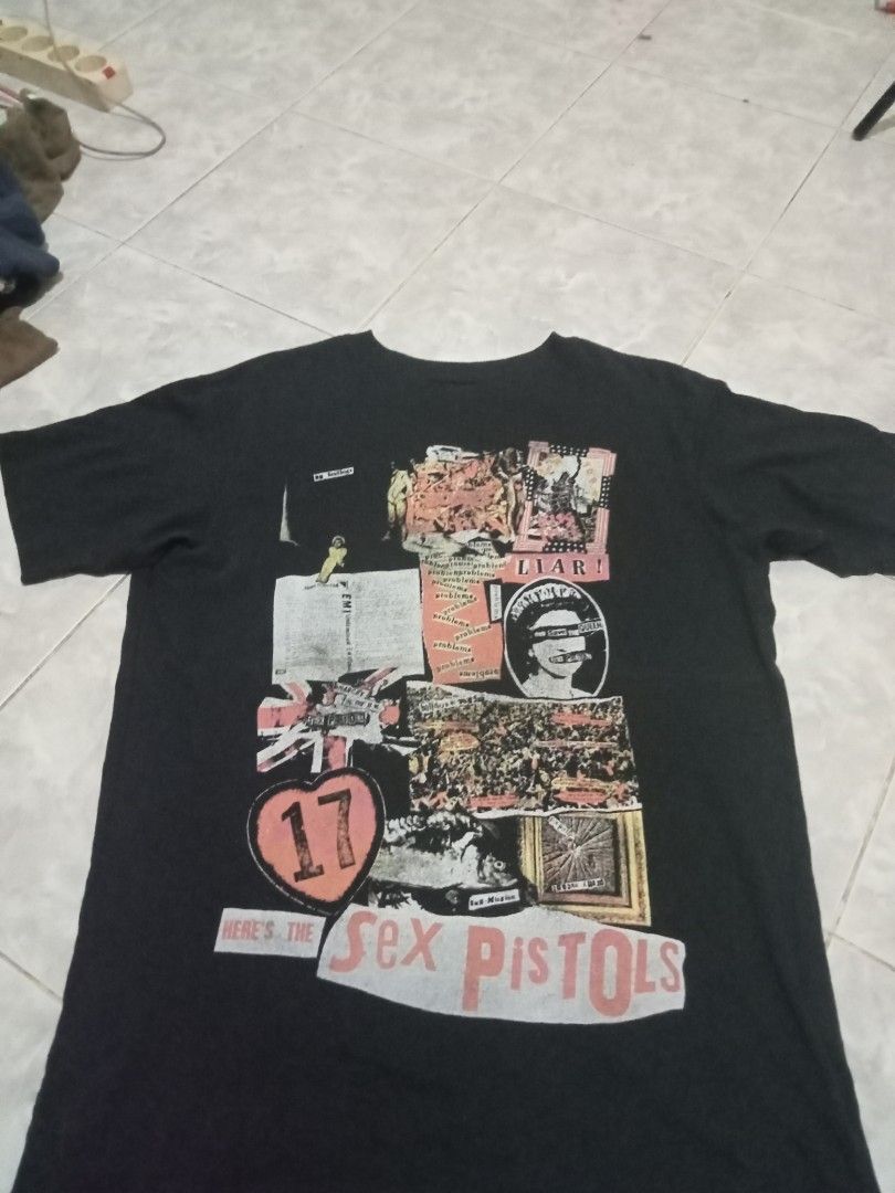 Uniqlo X Sex Pistol Fesyen Pria Pakaian Atasan Di Carousell