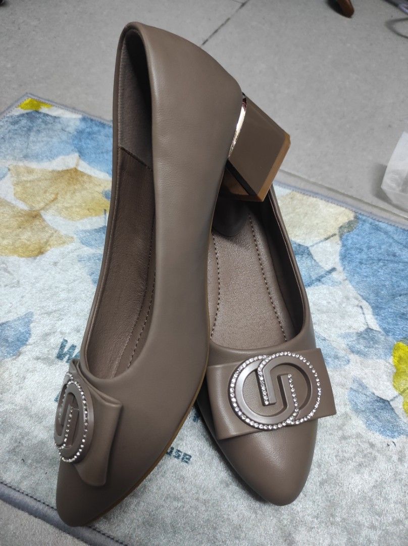 New Nude Alain Delon Heels Women S Fashion Footwear Heels On Carousell