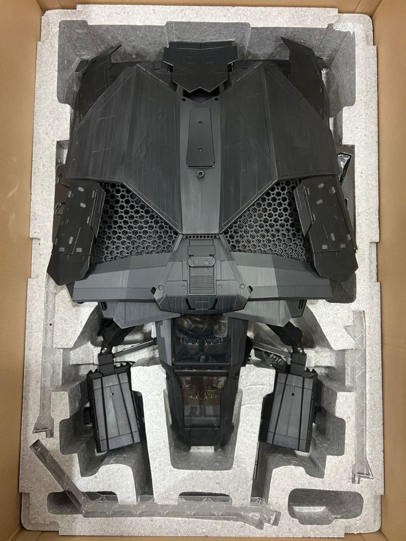 HOT TOYS MMSC THE DARK KNIGHT RISES THE BAT TH SCALE DELUXE COLLECTIBLE SET Hobbies