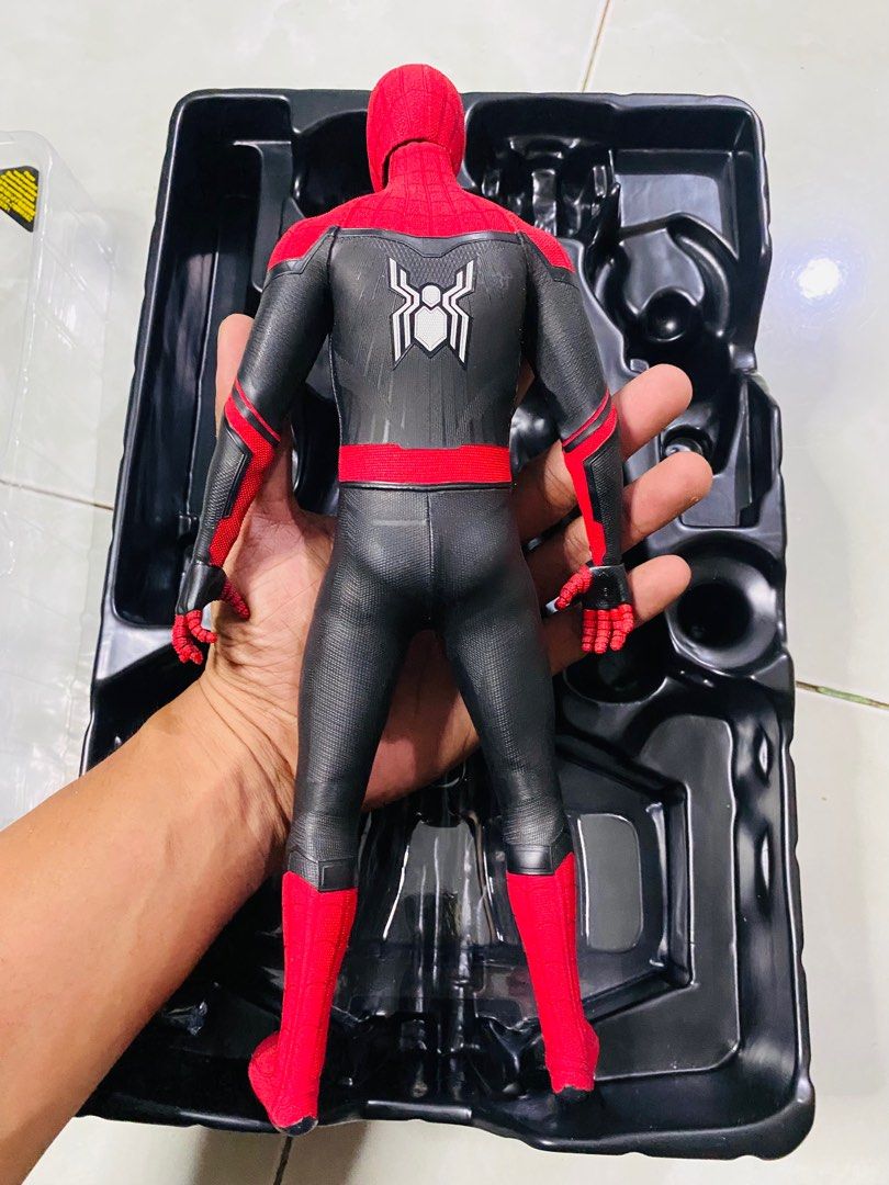 Hot Toys Spiderman Upgraded Suit On Carousell