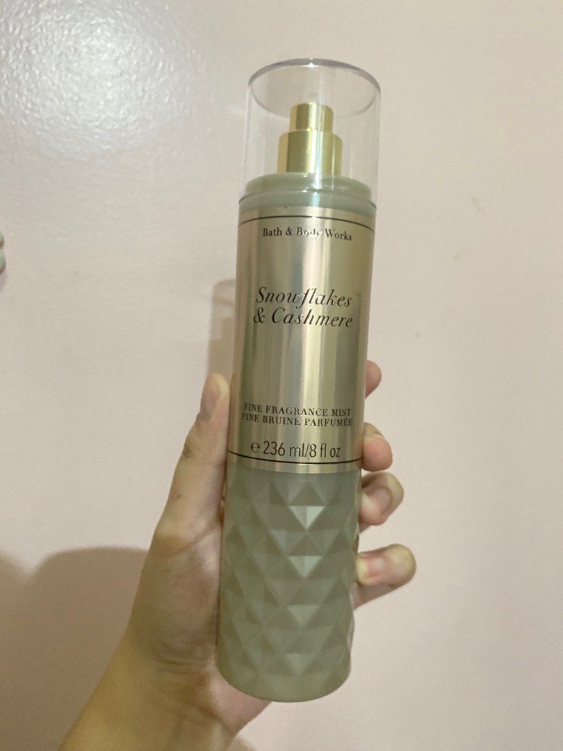 Snowflakes Cashmere Bbw Bath Body Works On Carousell