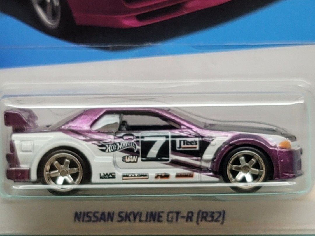 2022 Hot Wheels Legends Tour Special Edition Nissan Skyline GT R R32 Spectraflame Purple HCW06
