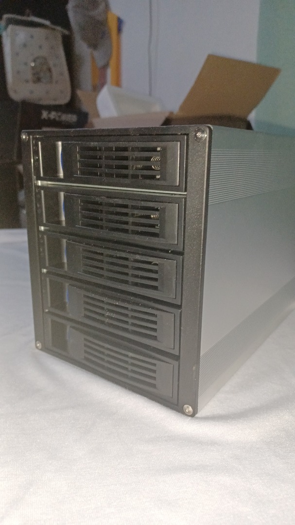 Five Bay Sata Sas Hot Swap Rack Module Ss Cctv File Storage Drive Enclosure On Carousell
