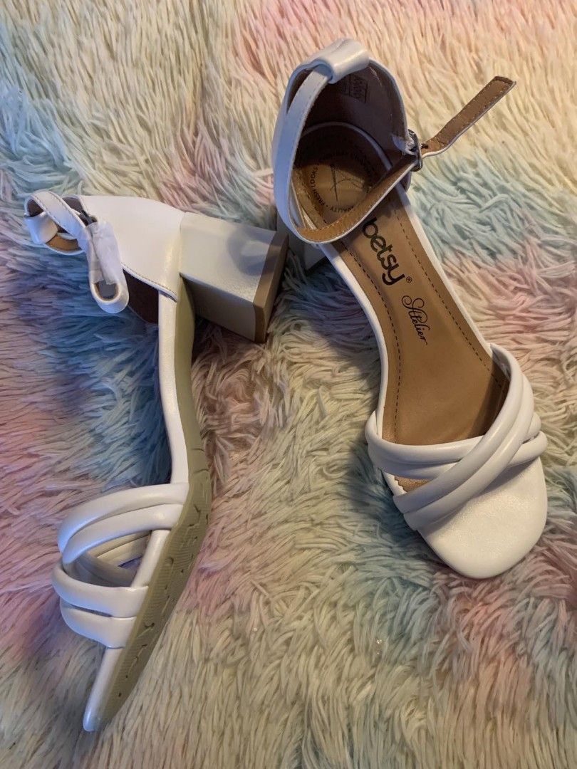 Betsy Nude Pump Shoes Women S Fashion Footwear Heels On Carousell